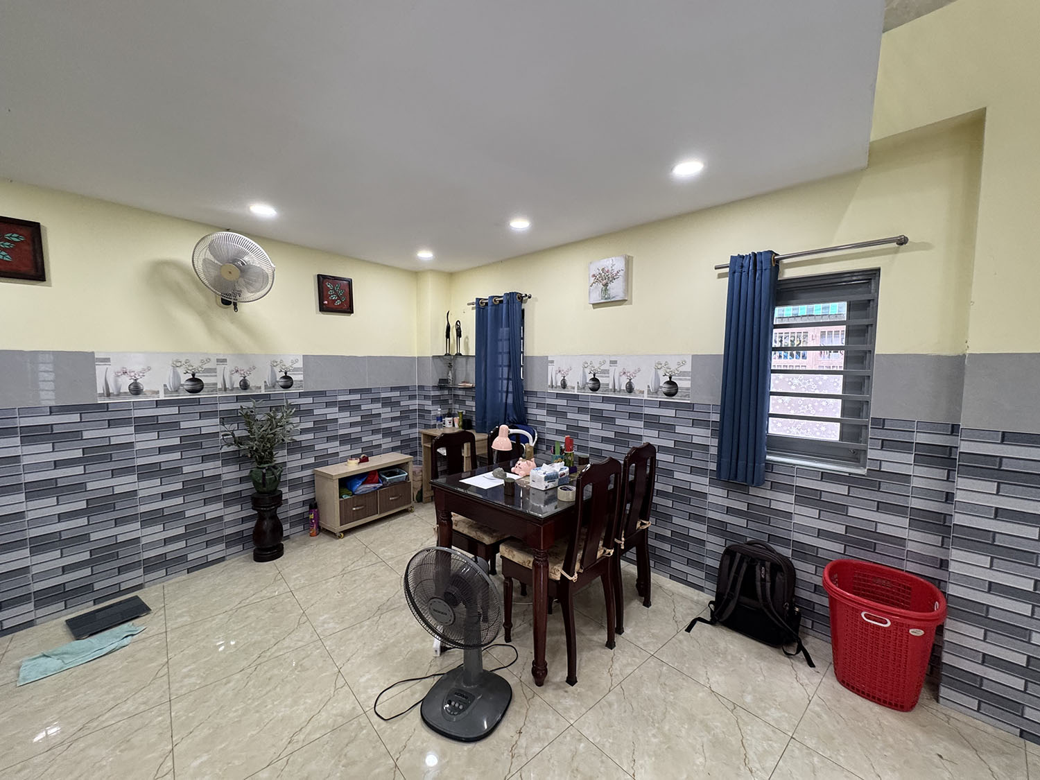 Nhà phố 3 lầu, góc 2 mặt tiền hêm 6m khu cao cấp Hồ Biểu Chánh, hẻm thông ra HVBánh, LVSỹ, Q.PNhuận